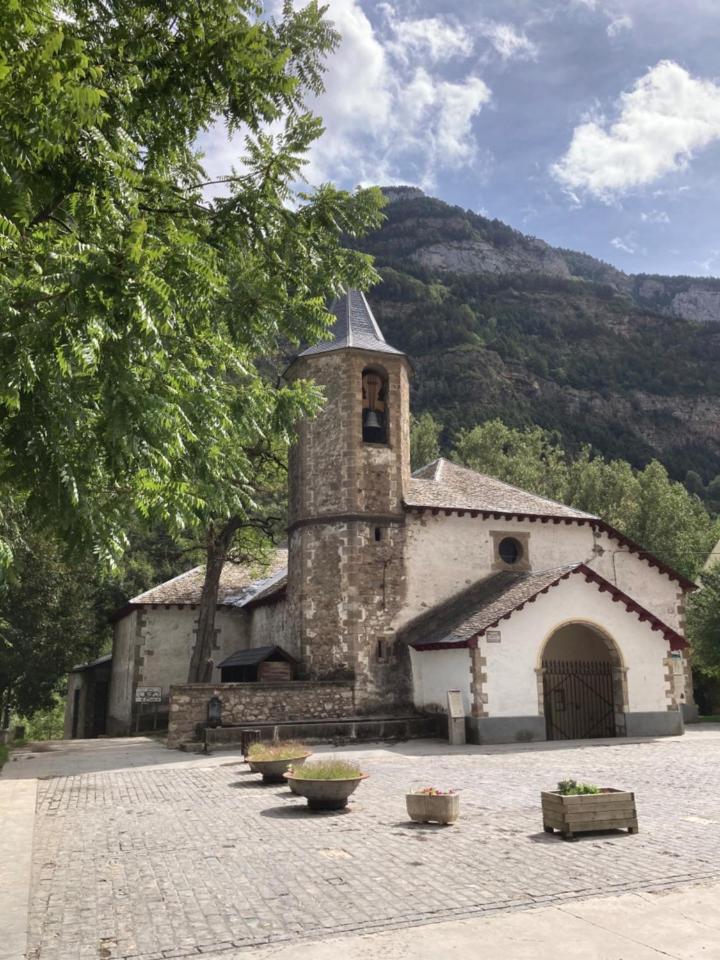 Precioso Atico Acogedor En Canfranc Exteriér fotografie